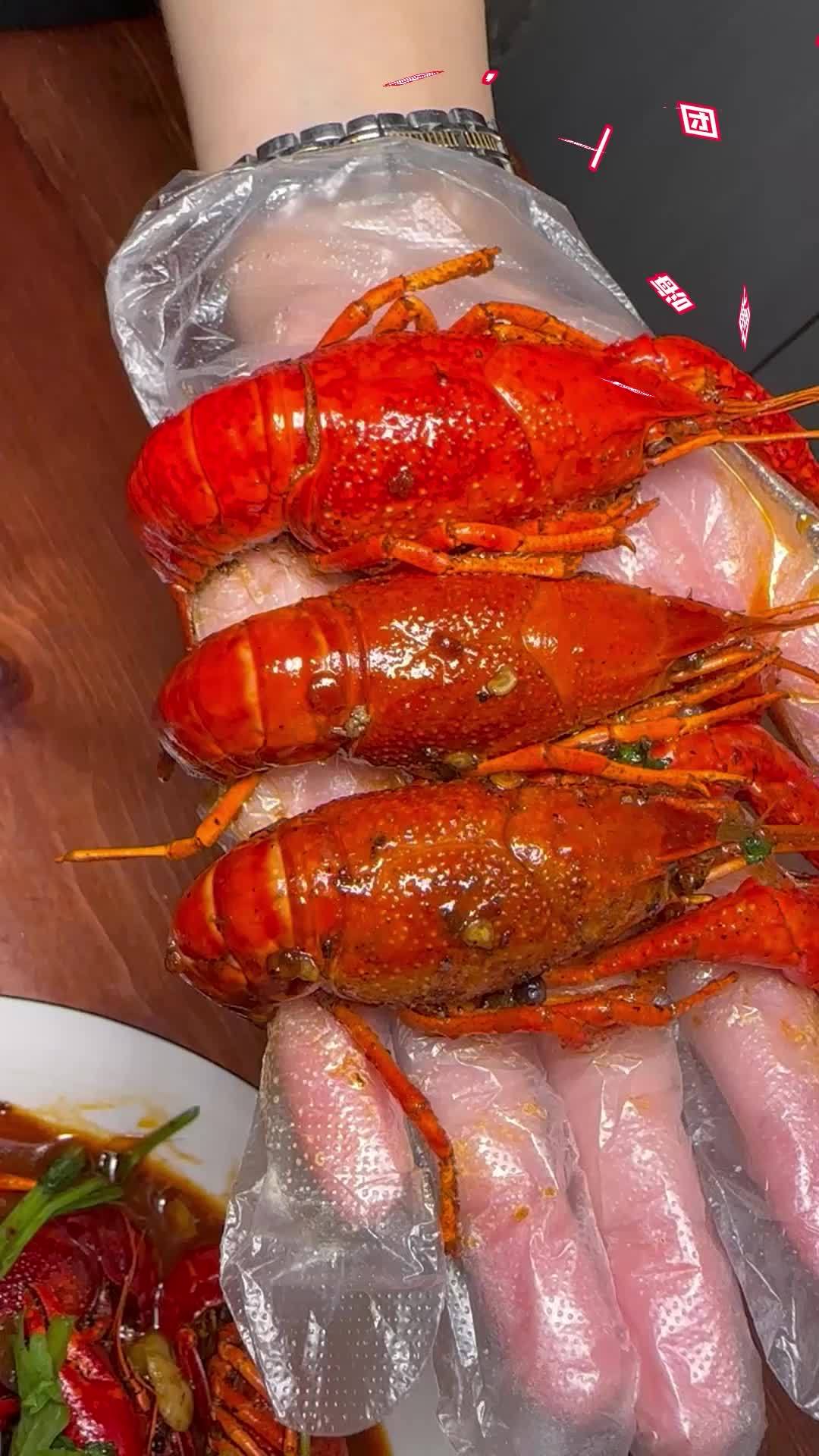 宜悦城也来福利啦,快点冲一波 龙虾烧烤 精酿啤酒 啤酒龙虾节 宜悦城 南京