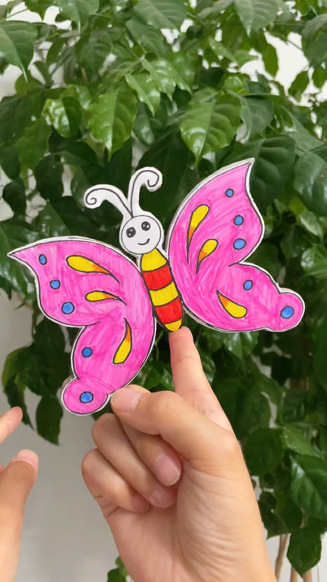 快递纸盒不要扔教你做个指尖不倒翁