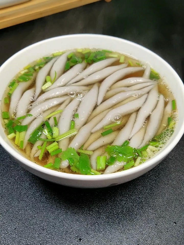 今天用地瓜粉做好吃的面鱼