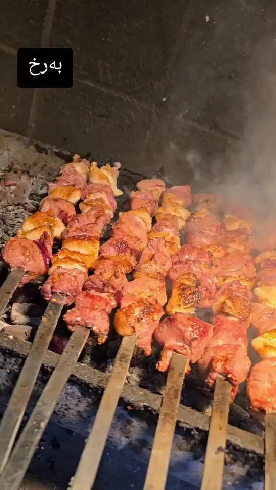 非要加火,糊了吧?#羊肉串 #特色生烤大肉筋 #牛肉烤肉的腌制方法 #肉串 #分享我的烧烤