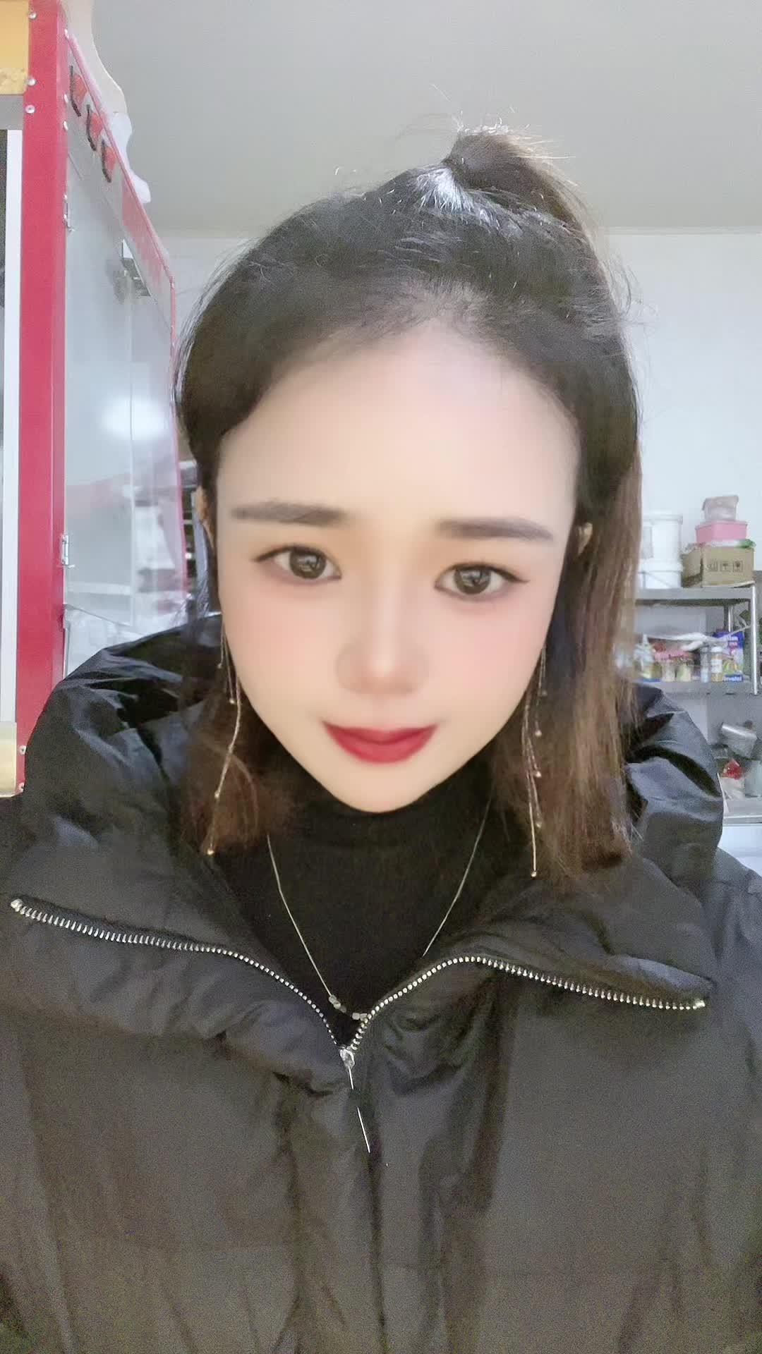 善良是一个人身上最好的风水,是世界上最美的成全,也是最好的投资,你给出了善良,一定会收获温