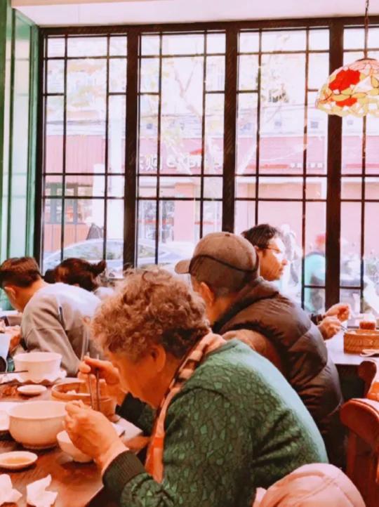 上海米道那能少得了“富春小笼”家的小笼包?