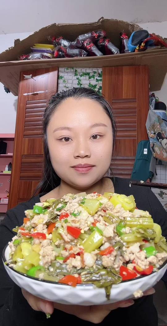 酸菜炒肉沫盖饭来啦