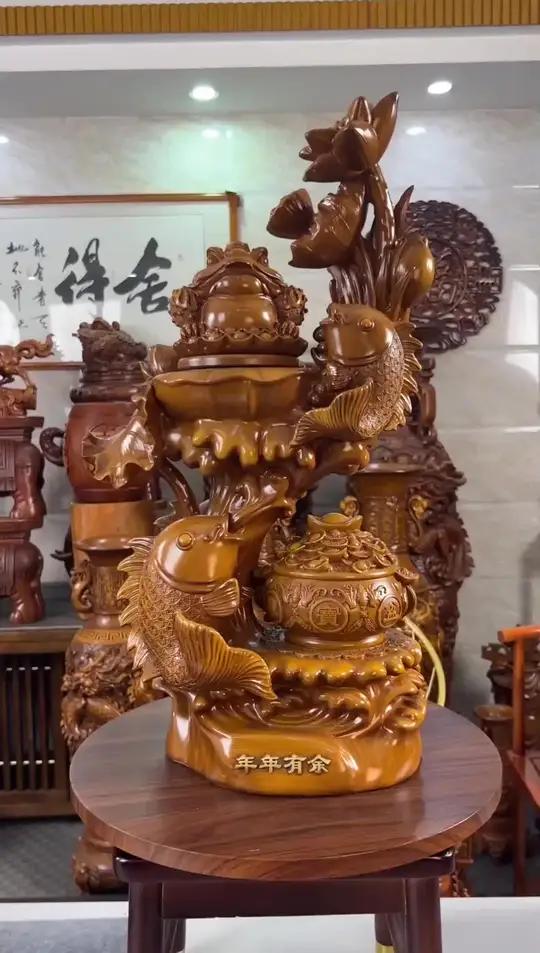 办公室桌面太单调？这款锦鲤鱼摆件给你满满好运！