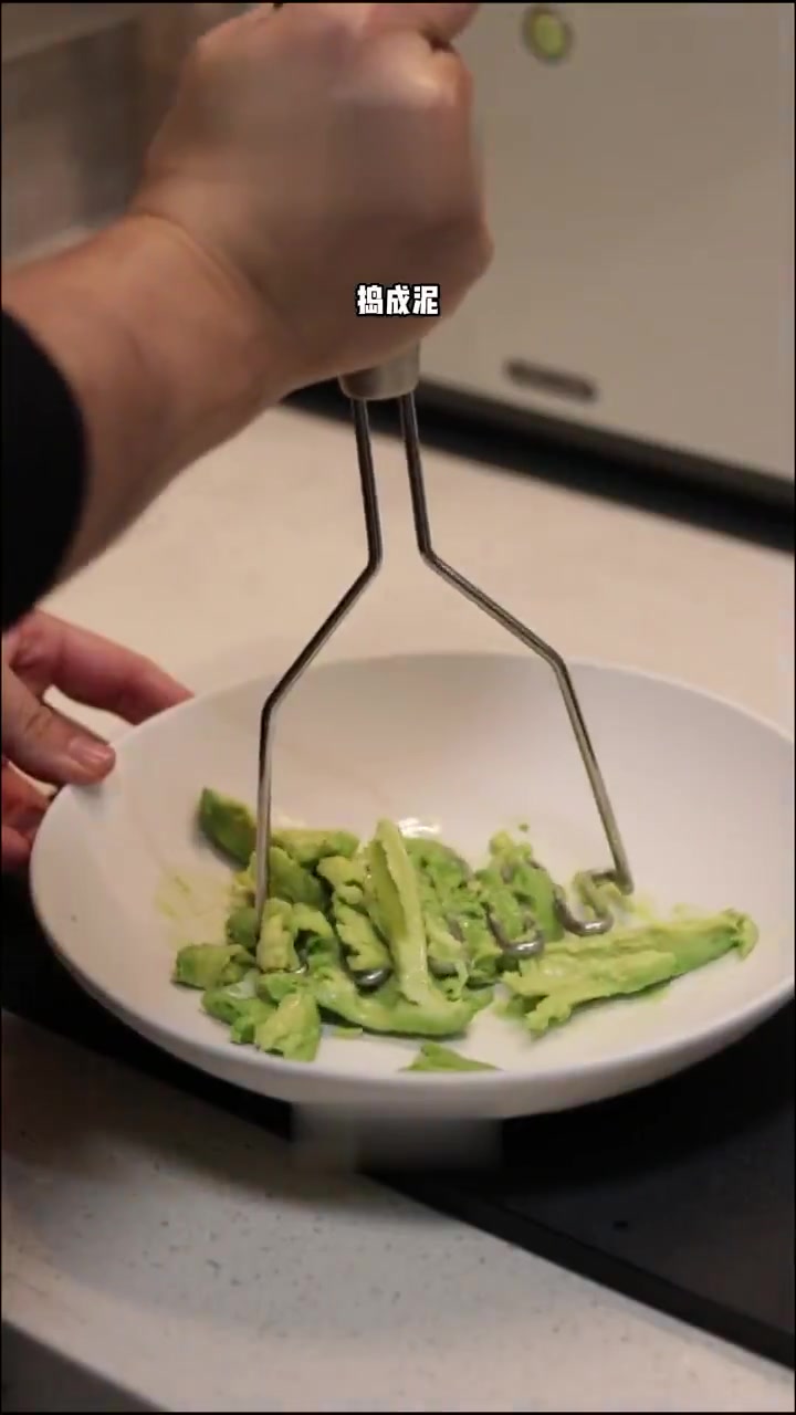 三文鱼的高级吃法 在家就能做 不知道的以为你家开了米其林