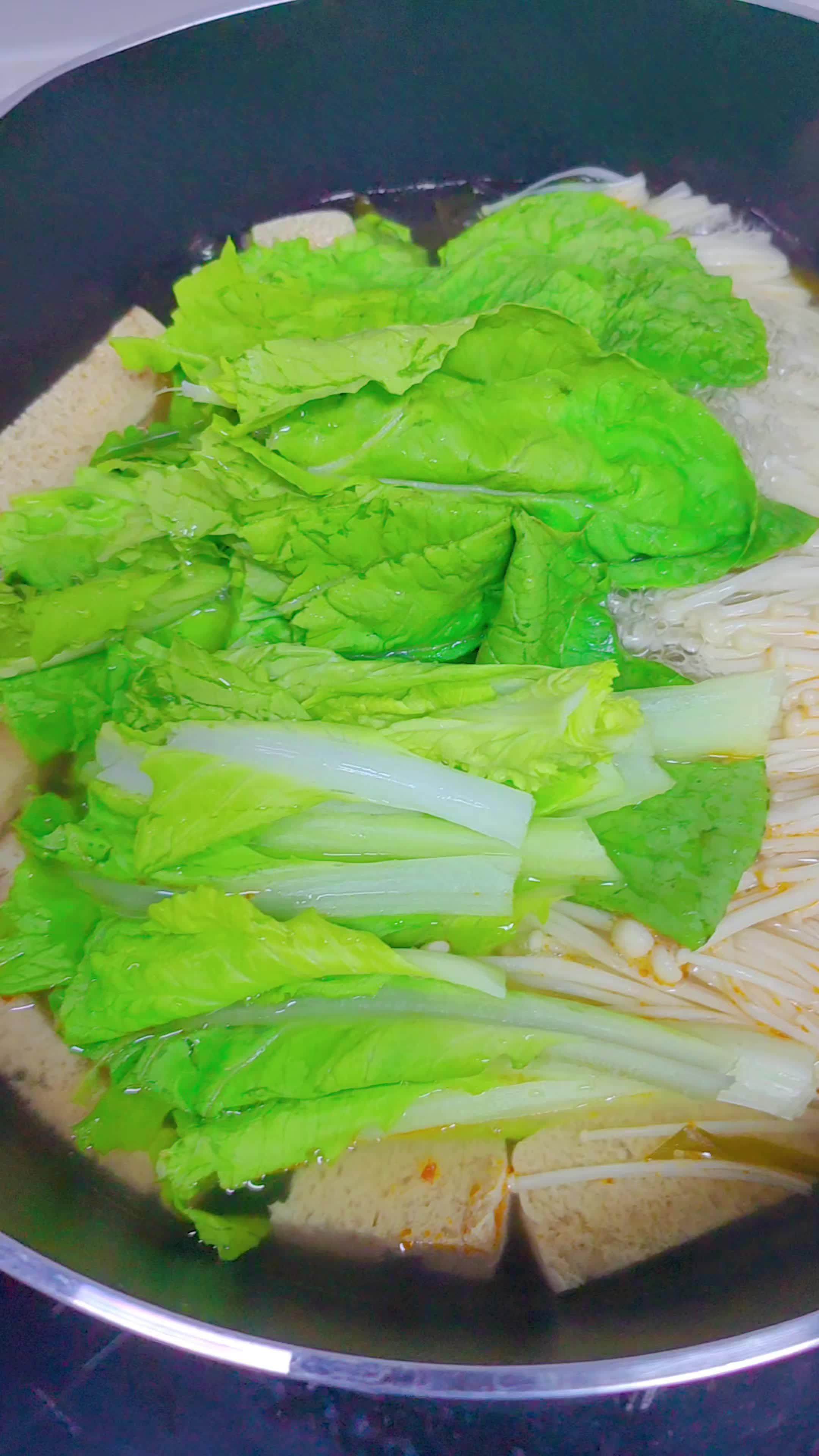 冻了一星期的豆腐,做个豆腐海带丝汤吧 减脂餐 家常饭菜 晚饭吃什么 清淡饮食 记录饮食每一