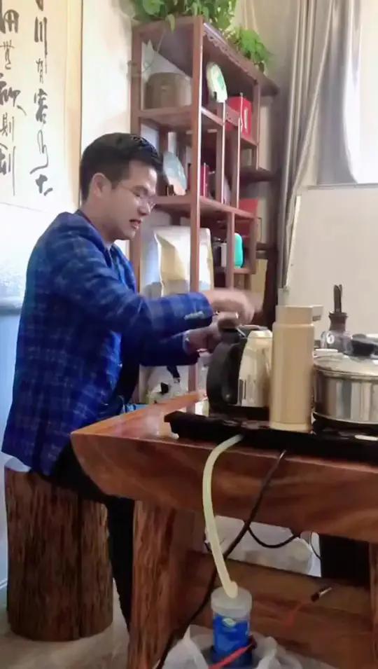 开前摇摇,味道会更好,你说这是谁出的广告语吗?