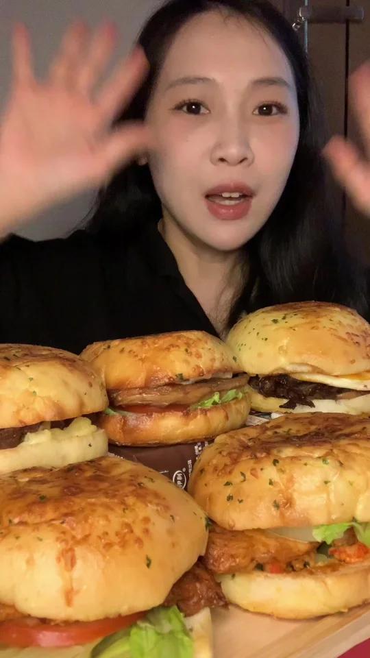 什么!?必胜客榴莲汉堡试吃!5款吃吃～