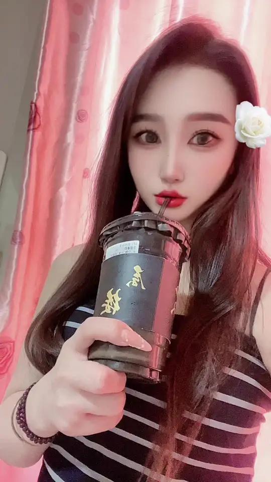 你知道秋天第一杯奶茶 你知道秋天第一杯奶茶,真正的含义吗,其实重点不是奶茶,而是被人惦记着