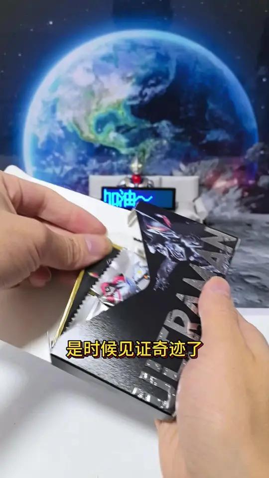 以后真的不想再吃巧克力了,太苦涩了 奥特曼玩具 迪迦奥特曼 添乐卡通王 巧克力