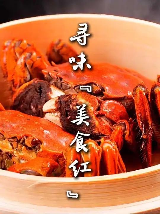 湖北烟火美食红的馋人!红油顺着指尖流,小龙虾裹满浓汁,排骨藕汤炖得酥烂,不说了,北北先吃上