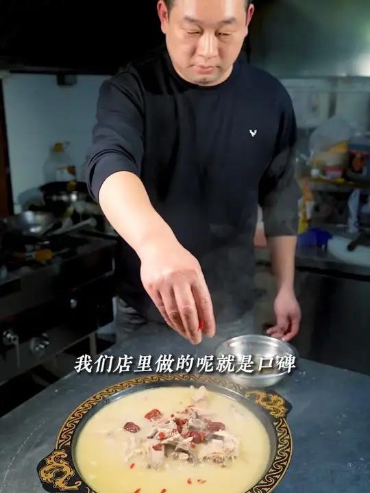 在阜阳吃不到好吃的猪肚鸡,真心建议去他这尝尝!