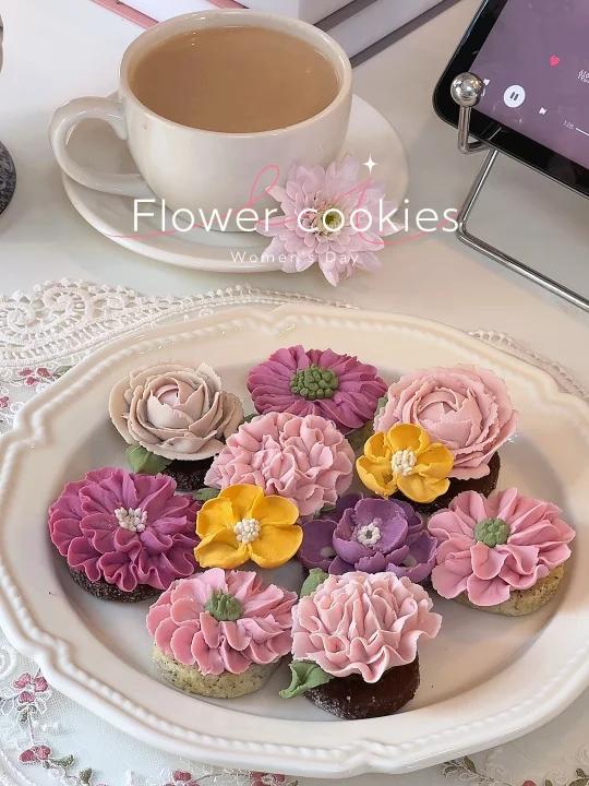 裱花曲奇做一朵可以吃的花,节日快乐