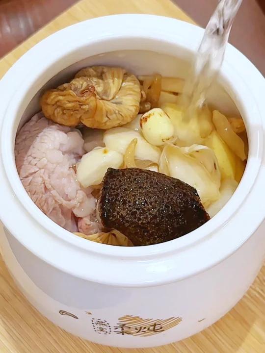 冬天要多喝的无花果雪梨汤清润下超好喝
