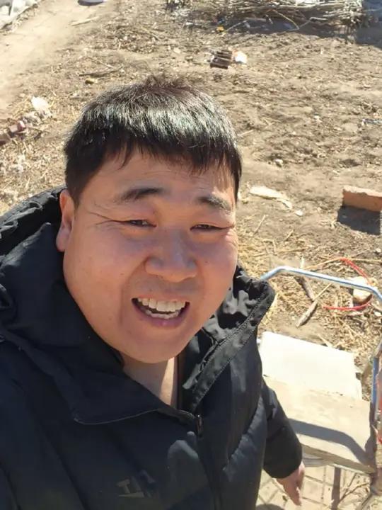 和老妈和家人一起过大年,祝老妈身体健康!一年最丰盛的一桌饭菜,这是我们宁河七里海的家,农村