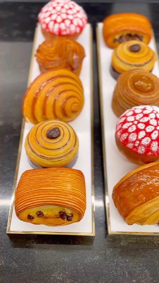 非常适合下午茶时光,通过各种五颜六色的水果,增加营养的同时也大大增加了丹麦的颜值,每一种都