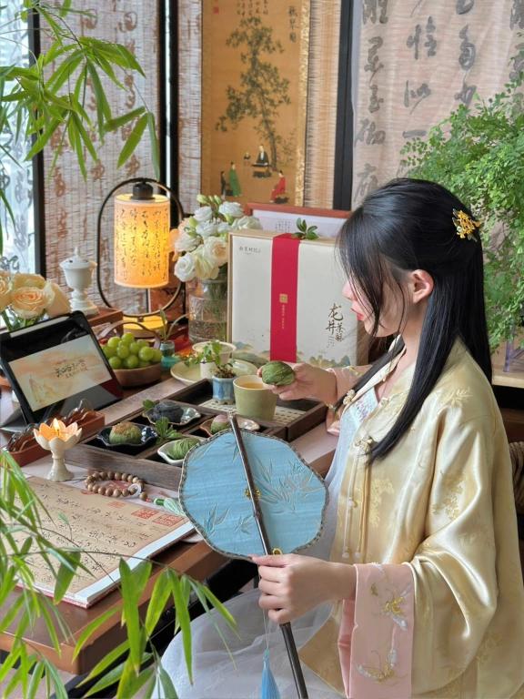 中式下午茶｜秋天的书房是龙井茶酥味的