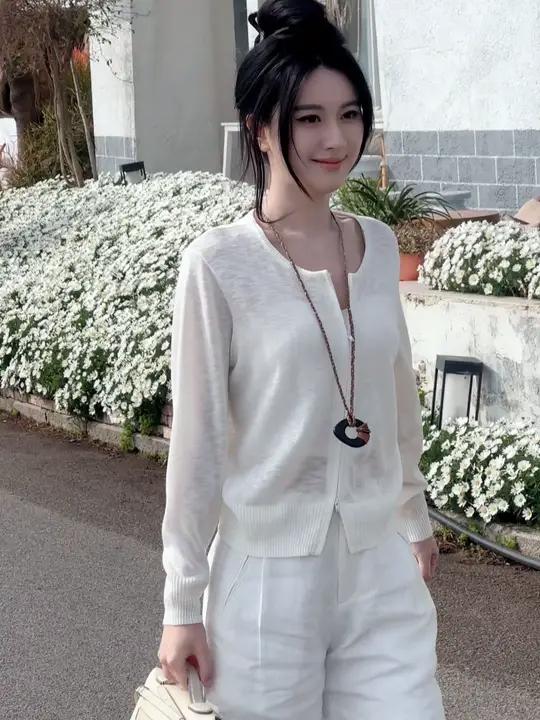 〞有人讨厌你,就有人喜欢你,但他们都不能定义你……