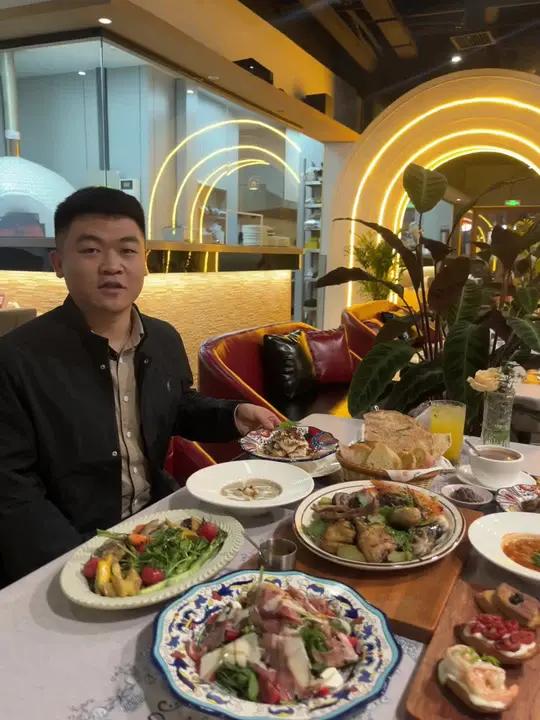瑞莲意大利餐厅,意式风味,烤肉盛宴!澳洲安格斯牛肉、新西兰羊肋排的鲜香、意式凝香烤鸡的软糯