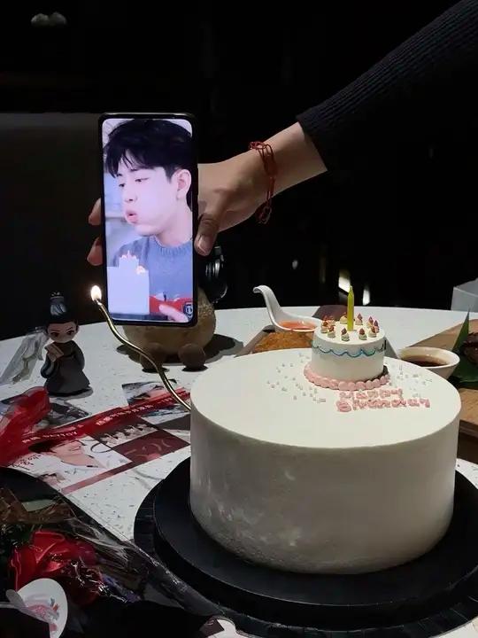 同款开水壶蛋糕 肖战生日快乐生日快乐小赞赞