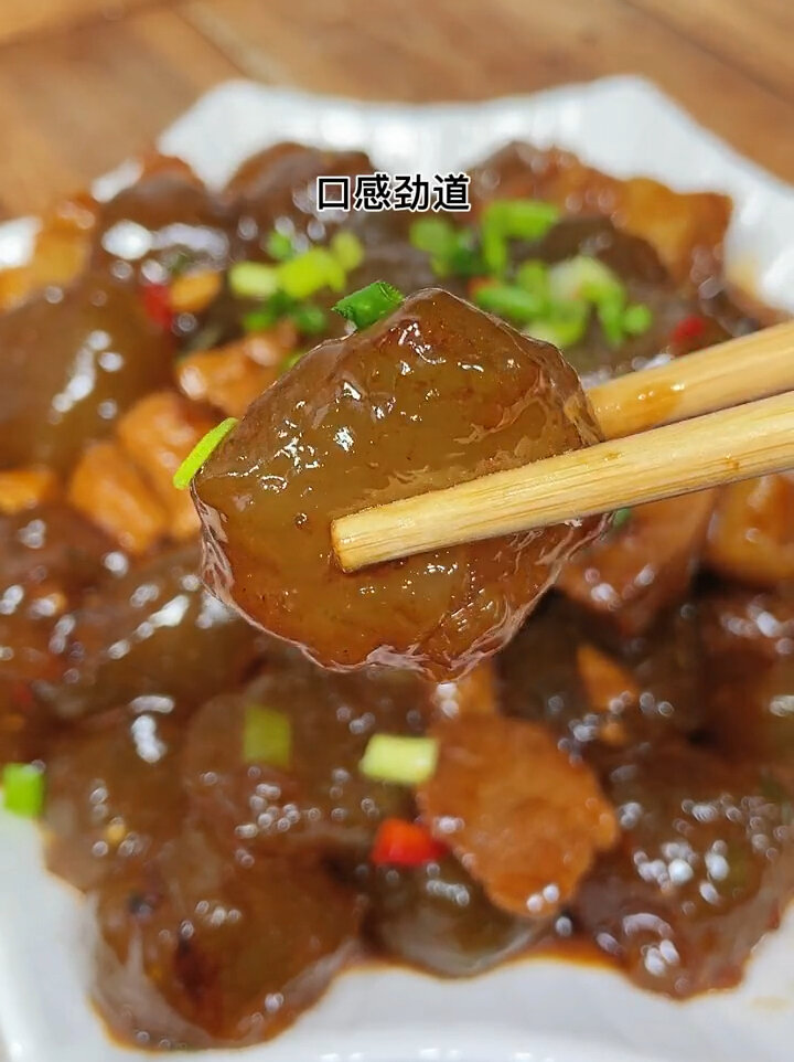 红薯粉丸子的新做法你们说正宗吗你要是学会了全家人都夸你是大厨