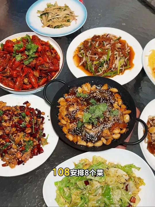 南池附近108安排8个菜!多年老店南池老菜馆现点现炒,实惠又好吃!还有68一份的超大大盘鸡