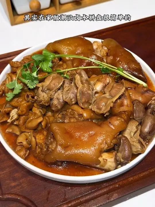 年夜饭必备凉菜～卤肉拼盘,家里来客人一下子能出好几盘菜,做法简单比卖的还好吃,强烈推荐你们