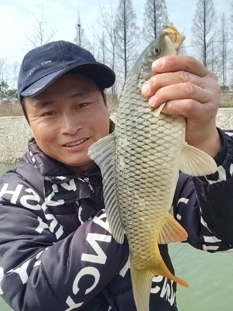 抖音钓鱼人 改名鲤鱼杀手算了 原来钓鱼才是抖音运动顶流 真实户外 春季野钓