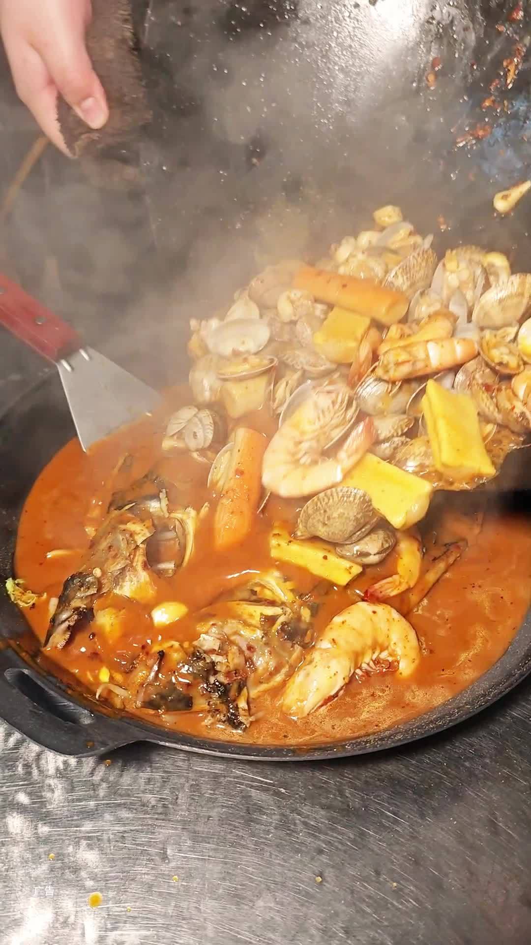 元氏的兄弟们赶紧来尝鲜 美食 这一口好过瘾 元氏 新鲜好食材 烤鱼