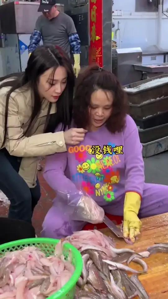 潮汕那哥鱼丸,整整3斤才这价,颗颗鲜嫩Q弹,一口,味道真的太鲜了,做法简单还方便,用清水煮