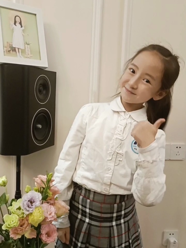 家有小学生:英文介绍做水果沙拉