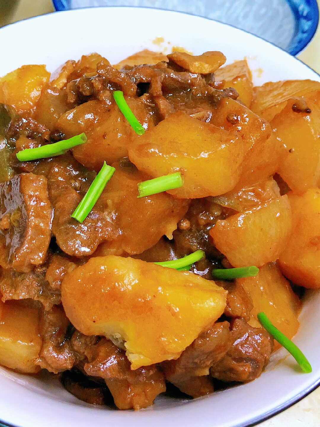 用羊肉白萝卜土豆,做一道家常菜黄焖羊肉