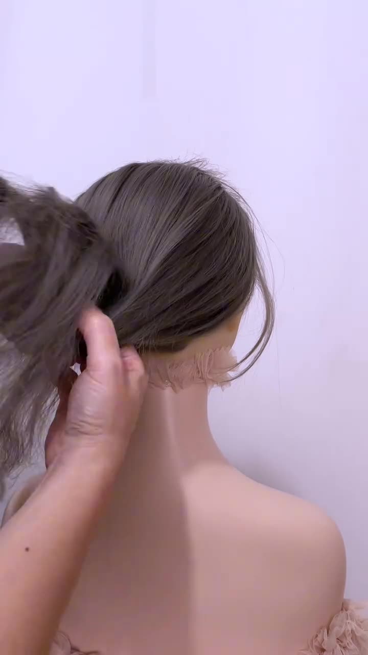 轻松学会鸭嘴夹盘发,日常优雅气质尽显