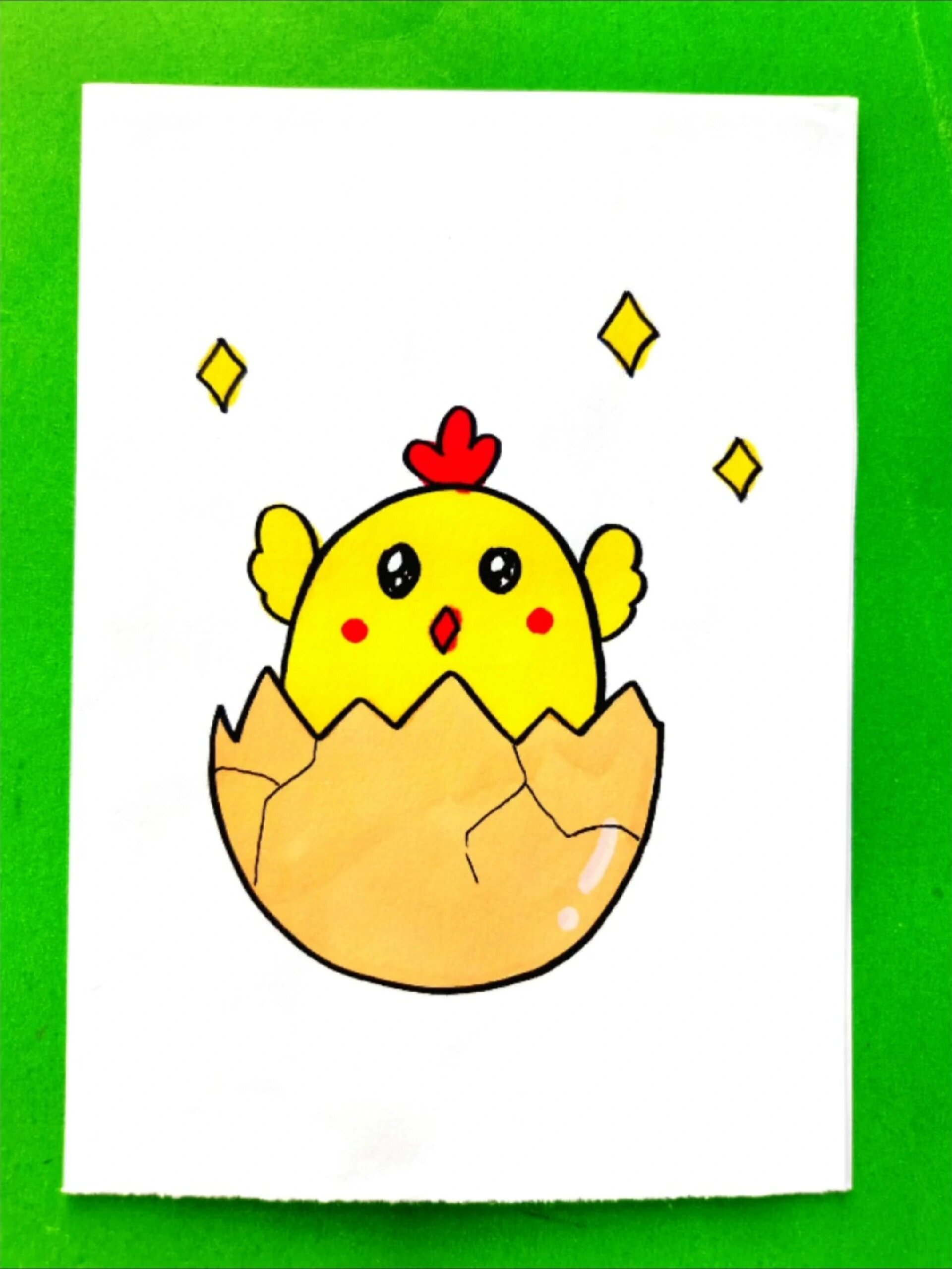 蛋壳里的可爱小鸡儿童画