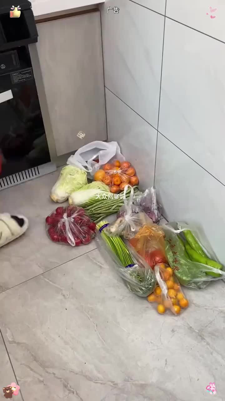 这个置物收纳架 实用省空间 有了他厨房里的瓜果蔬菜都有地方收纳了#移动置物架 #多层收纳柜