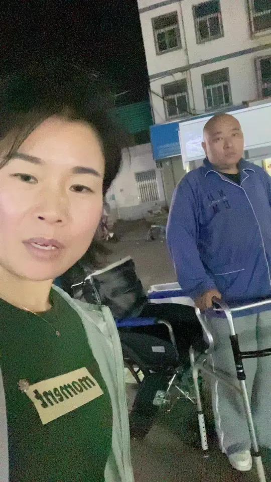 啤酒烧烤小龙虾的季节到了,大家都悠着点