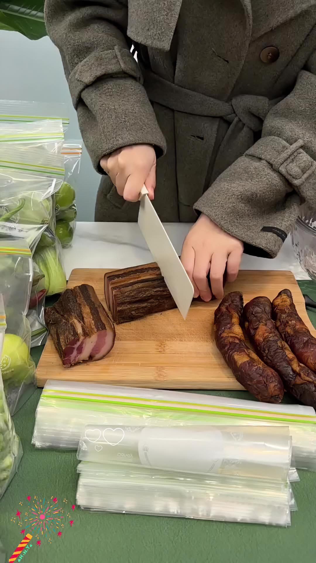 家里没吃完的香肠腊肉,用这个 食品密封保鲜袋 装起来,放上一年也不会变味 食物保鲜 密封袋