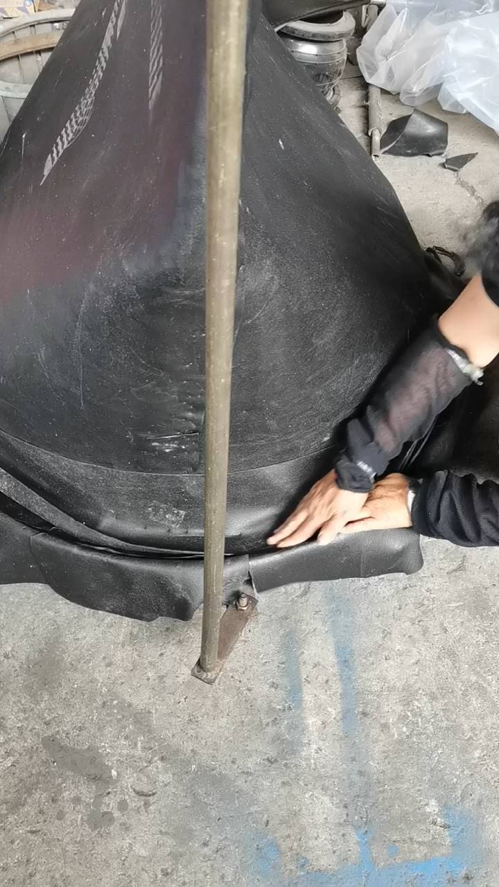 鸭嘴阀是一种全橡胶结构的止回阀