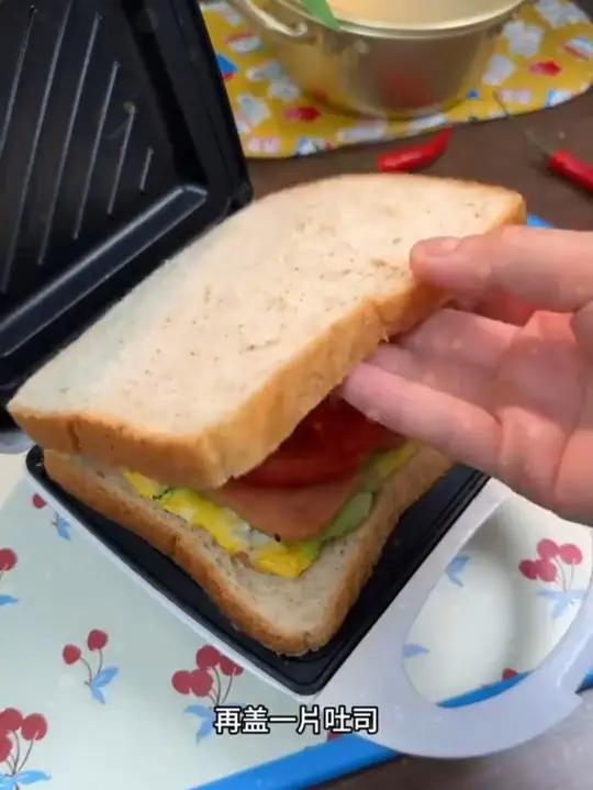 智煲多功能三明治机家用日式轻食早餐机吐司面包压烤机小型面包机