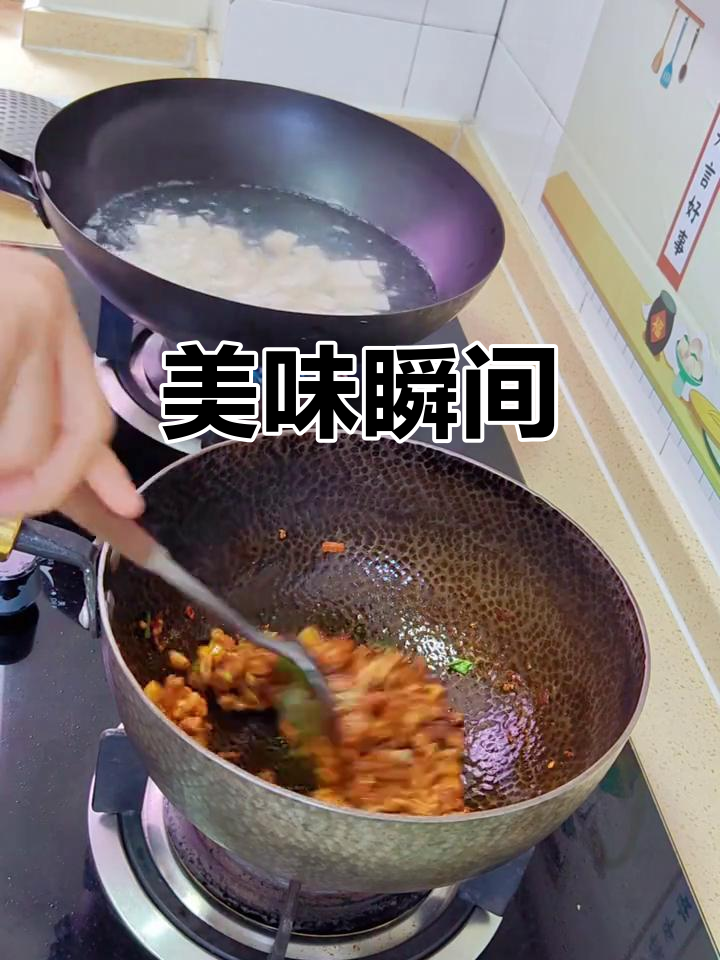 每一道菜都值得被记录，今天尝试蚝油生菜与肉沫豆腐