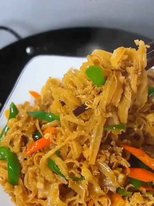 辣椒炒干贝边,真的好好吃又下饭!
