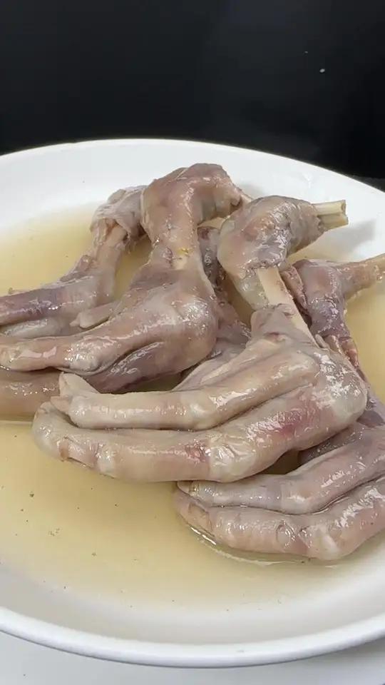 吴山贡鹅卤鹅翅膀卤鹅爪