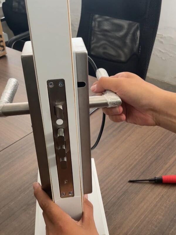 防盗门锁安装教程!