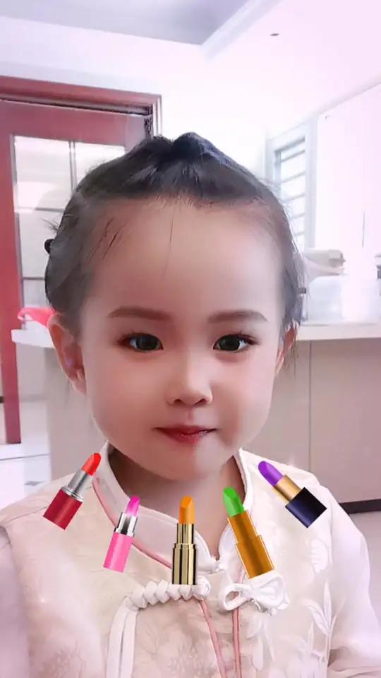 给生活找点乐子,这个特效好好玩,带娃体验一下骗你生女儿萌到爆炸了特效化妆给生活多一点色彩儿