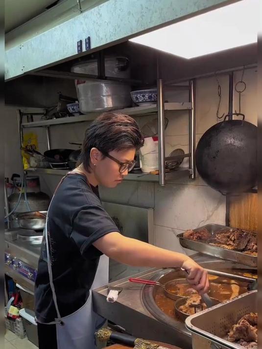 正宗沈阳老北京卤煮·全家福卤煮火烧(火烧、豆腐、肺头、肥肠、猪心、护心肉、口条、猪头肉)#
