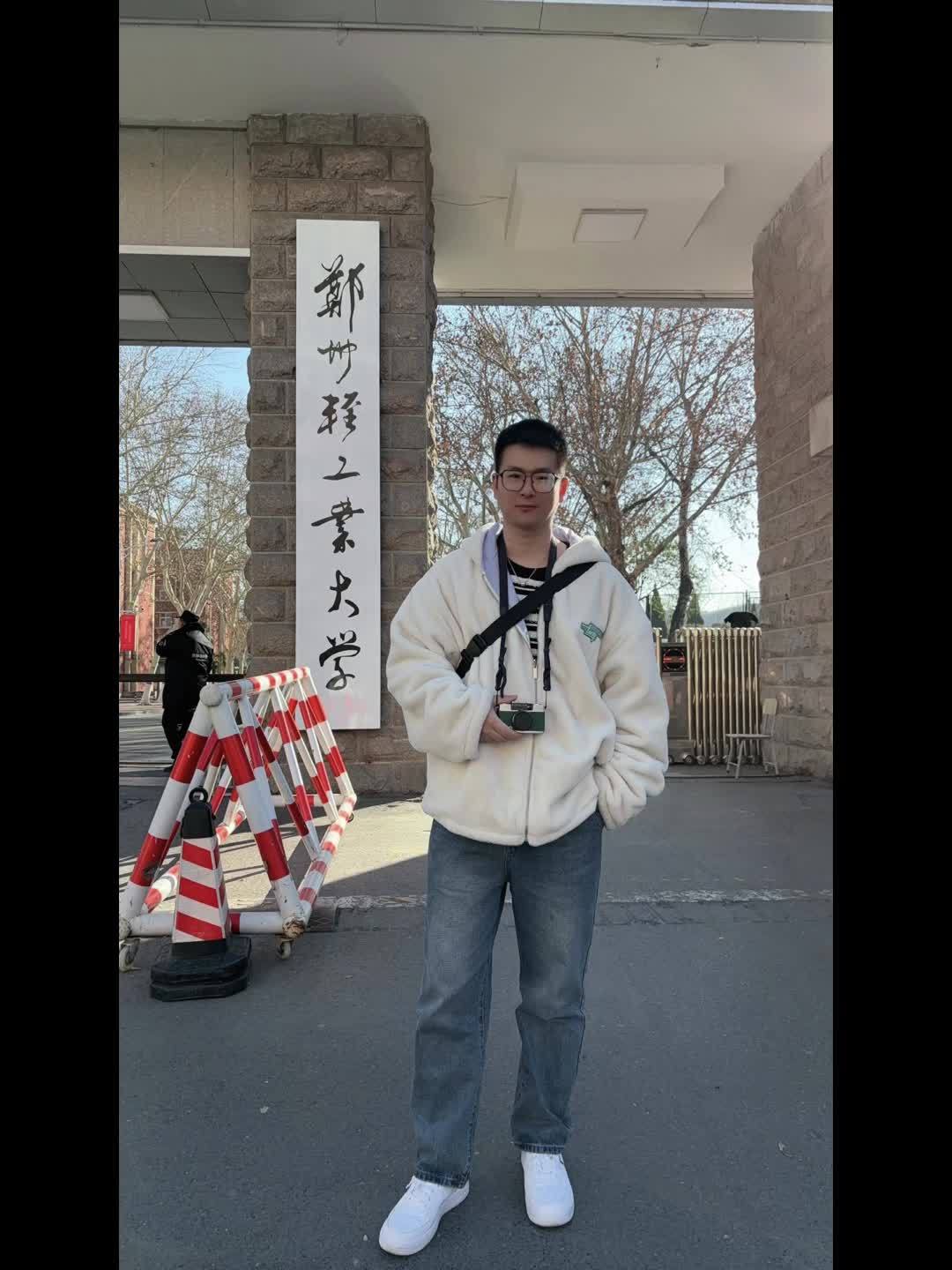 那么多的回忆,该怎么填满这情绪