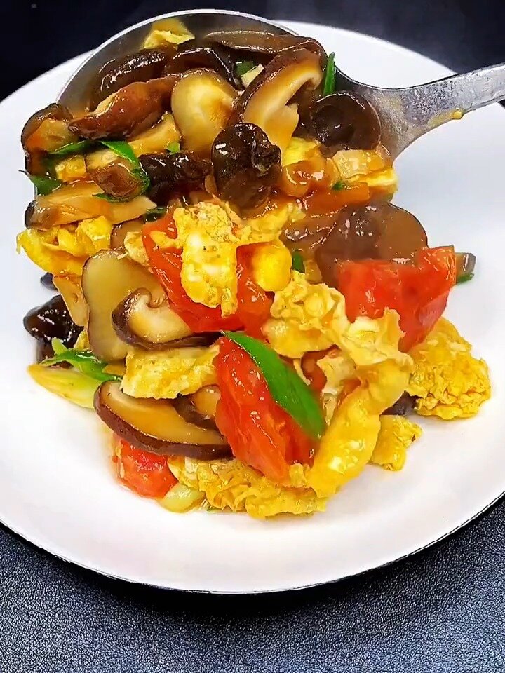 小孩子最爱的一道菜 香菇炒鸡蛋 你也可以试