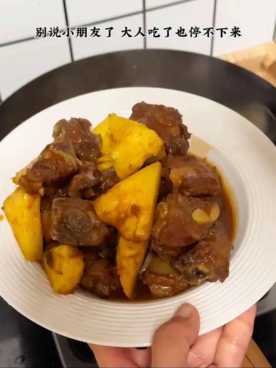 没有人能拒绝这酸酸甜甜的糖醋排骨不油不腻没有腥味,做法简单好吃不塞牙