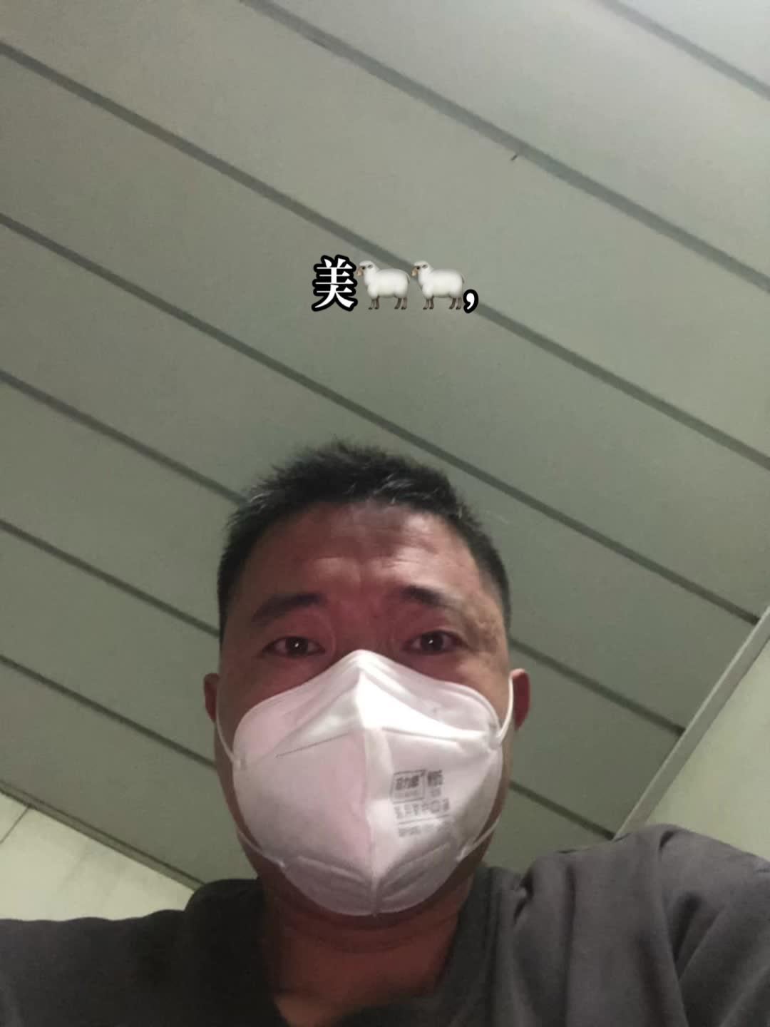 38.8摄氏度,迷糊着睡了。正梦着加全套(鸡蛋、丸子、油豆腐、烧肉)刀削面端上来了,咸菜也