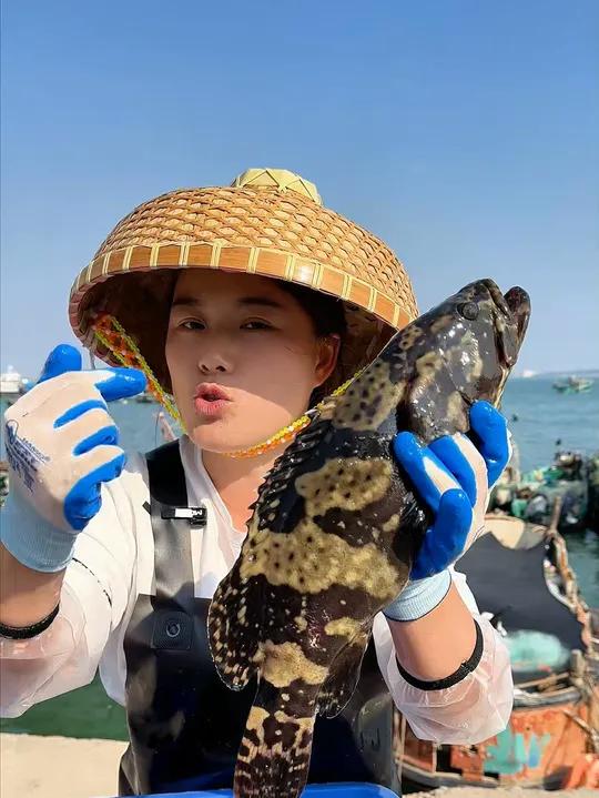 还有几天就过年了,年夜饭的海鲜准备好了吗?来看看我们湛江的#石斑鱼!
